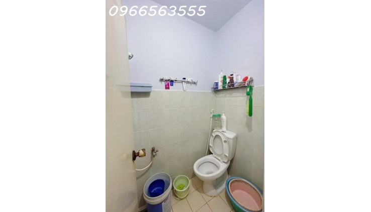 Bán chung cư Lô C3 lầu 3 - Quận 4 - 37m2 - giá chỉ 1.6 tỷ tl